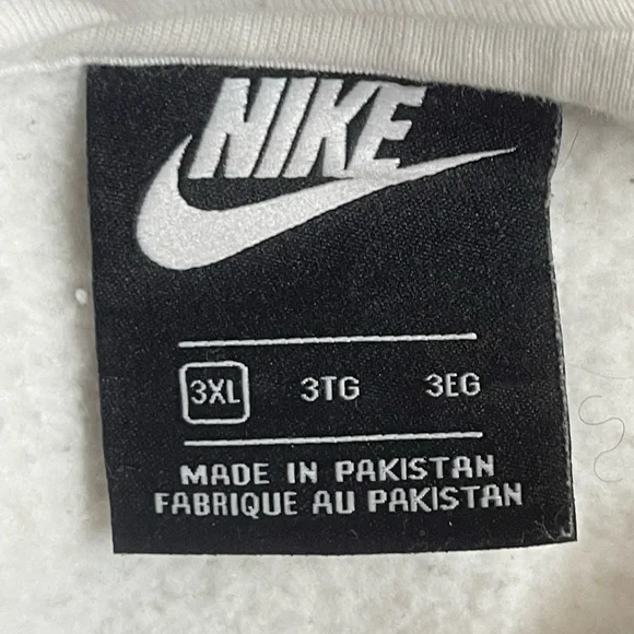 Nike Men's White and Black Logo Sweater - Picture 3 of 3